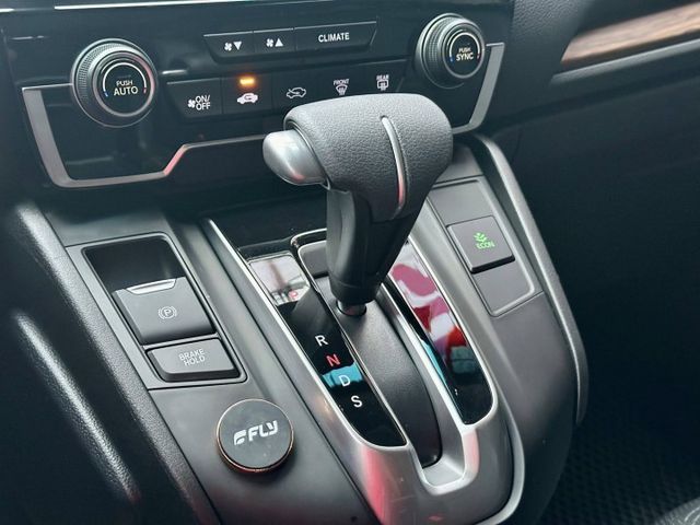 (原鈑件)S版 迎風面、大燈、車頂貼膜/全景天窗/自動跟車/ 車道維持/無線充電/盲點/電尾門/免鑰匙  第13張相片