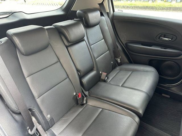 原鈑件一手車/LED日行燈/換檔撥片/免鑰匙/摸門/方向盤快播/電收後視鏡/恆溫/LED尾燈  第6張相片