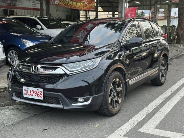 一手車/原鈑件/S版/全景天窗/自動跟車/ 車道維持/遠光燈自動切換/盲點/倒車顯影/電尾門/免鑰匙/電動椅  第1張相片