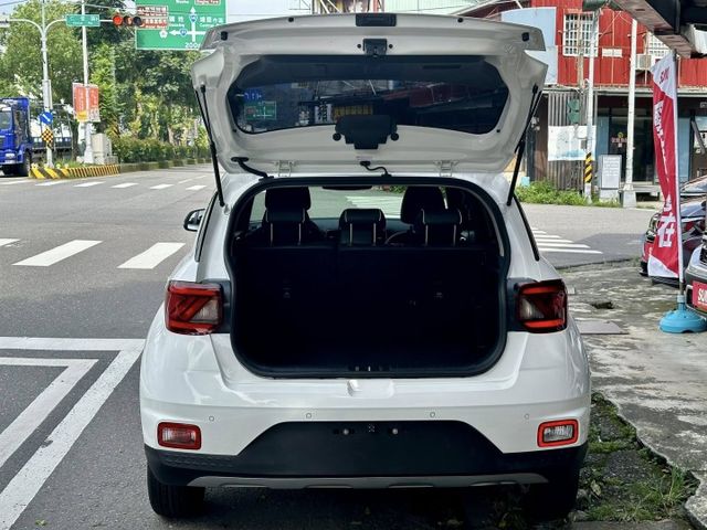 一手車/原鈑件/省油省稅金/代步五門小車首選/輕鬆入主  第7張相片