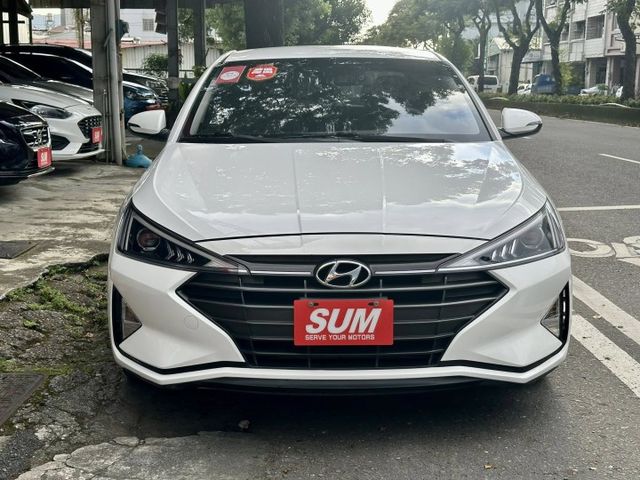 一手車/原鈑件/ LED尾燈/LED日行燈/LED尾燈/後視鏡方向指示燈/後霧燈  第2張相片