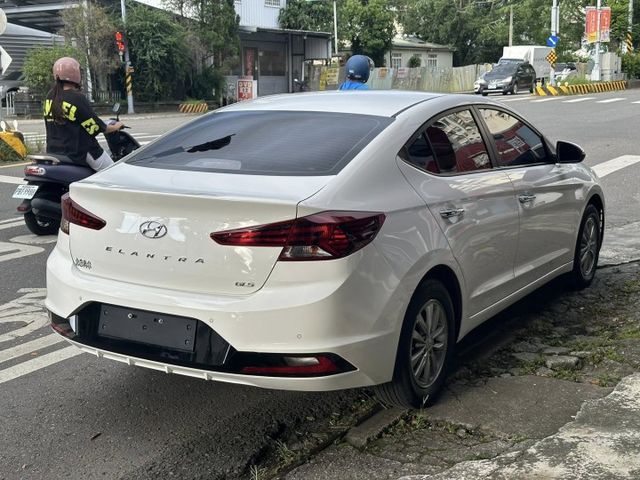 一手車/原鈑件/ LED尾燈/LED日行燈/LED尾燈/後視鏡方向指示燈/後霧燈  第4張相片