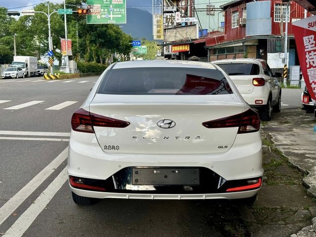 一手車/原鈑件/ LED尾燈/LED日行燈/LED尾燈/後視鏡方向指示燈/後霧燈  第5張相片