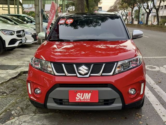 原鈑件4WD/LED日行燈/LED頭燈(感應式)/換檔撥片/方向盤快控鍵/恆溫空調/藍芽/免鑰匙啟動/摸門  第2張相片