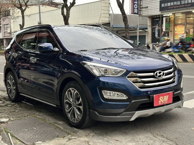 原鈑件/全景天窗/LED日行燈+尾燈/恆溫/電收後視鏡/二台電視/HID頭燈/免鑰匙/定速/雙前電動椅帶加熱/電尾門  第3張相片