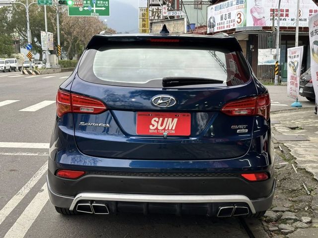 原鈑件/全景天窗/LED日行燈+尾燈/恆溫/電收後視鏡/二台電視/HID頭燈/免鑰匙/定速/雙前電動椅帶加熱/電尾門  第5張相片