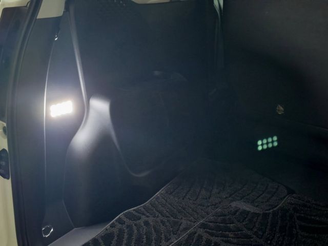原鈑件認證中/原廠保養/有加裝配備/單側電滑門/抬顯/免鑰/摸門/恆溫/定速/carplay/盲點/前車雷達/電收後視鏡  第17張相片