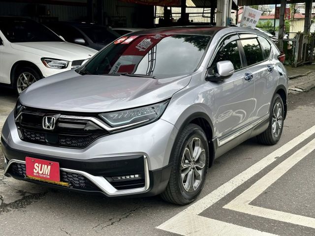 (原鈑件)S版 迎風面、大燈、車頂貼膜/全景天窗/自動跟車/ 車道維持/無線充電/盲點/電尾門/免鑰匙  第1張相片
