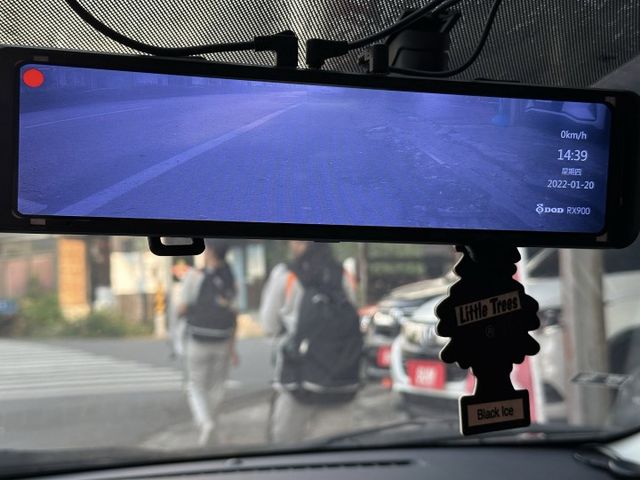 原鈑件/天窗/藍芽主機/LED可切換式頭燈/征服者測速/電子式後視鏡/四隻李仔串消耗品已換新  第14張相片
