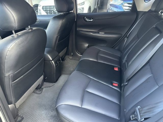 認證中/認證車/盲點/抬頭顯示器/LED日行燈/藍芽主機/免鑰匙/摸門/恆溫/定速  第10張相片