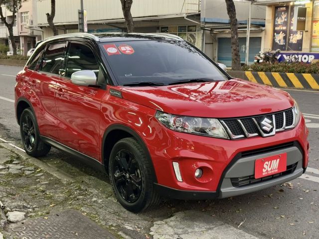 原鈑件4WD/LED日行燈/LED頭燈(感應式)/換檔撥片/方向盤快控鍵/恆溫空調/藍芽/免鑰匙啟動/摸門  第3張相片