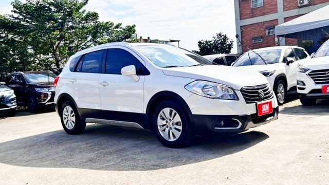 2016年 SX4 1.6L~低里程僅跑6萬多公里~7安~I-KEY~換檔撥片~雙區恆溫~定速~循跡防滑~可全額貸  第3張相片