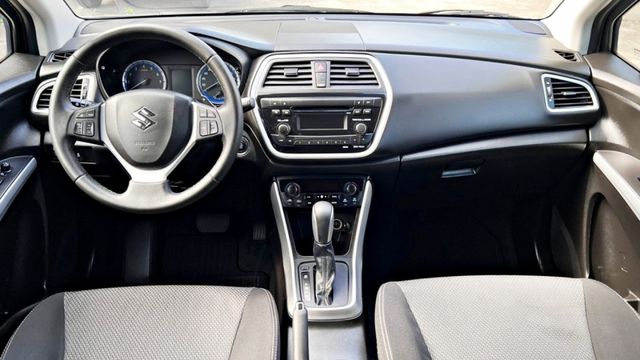 2016年 SX4 1.6L~低里程僅跑6萬多公里~7安~I-KEY~換檔撥片~雙區恆溫~定速~循跡防滑~可全額貸  第4張相片