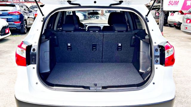 2016年 SX4 1.6L~低里程僅跑6萬多公里~7安~I-KEY~換檔撥片~雙區恆溫~定速~循跡防滑~可全額貸  第16張相片