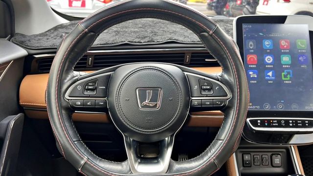 2020年 納智捷 URX 1.8L 5人座 12吋螢幕 自動跟車 360環景 電尾門 結合現代科技與安全配備的一台好車  第7張相片