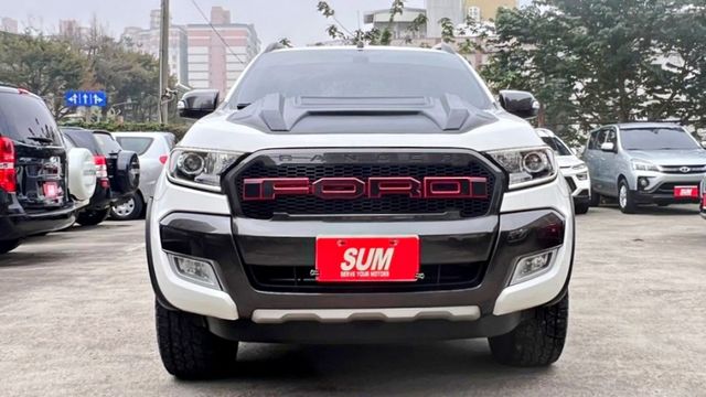 2018年 福特 皮卡 柴油 3.2L貨車版 低稅金省油5人座 配備加裝十幾萬 雙廂 跑少 深山旅遊 載重物，都是首選  第2張相片