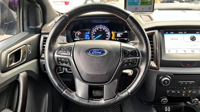 2018年 福特 皮卡 柴油 3.2L貨車版 低稅金省油5人座 配備加裝十幾萬 雙廂 跑少 深山旅遊 載重物，都是首選  第8張相片