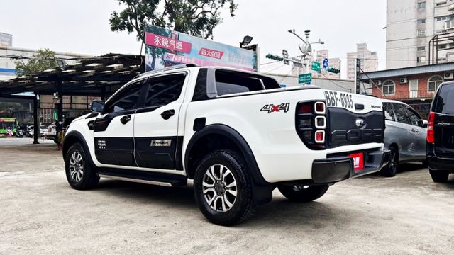 2018年 福特 皮卡 柴油 3.2L貨車版 低稅金省油5人座 配備加裝十幾萬 雙廂 跑少 深山旅遊 載重物，都是首選  第14張相片