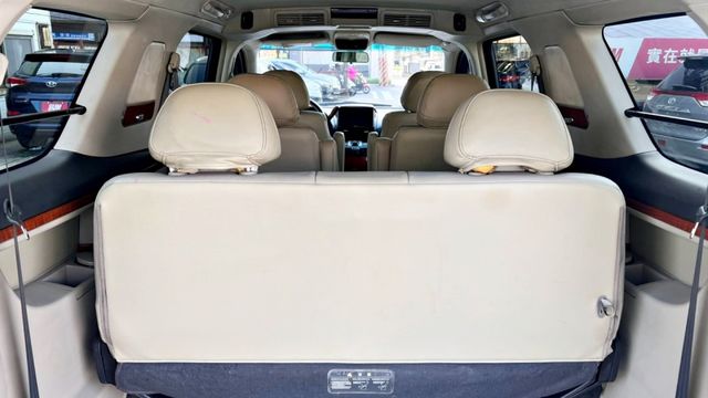 2006年 QRV 2.5L 正七人座 旅遊 露營都非常適宜的一台漂亮好車 第三排座椅 倒車顯影 稀有難得 把握機會  第15張相片