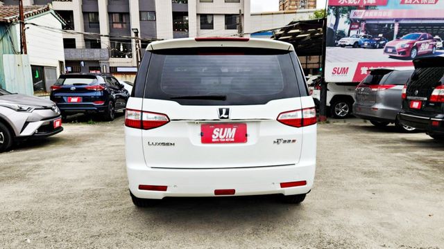 2014年 納智傑 M7 2.2L 天窗  I KEY 倒車顯影 衛星導航 駕駛座電動椅 里程才6萬公里 漂亮車 無待修  第11張相片