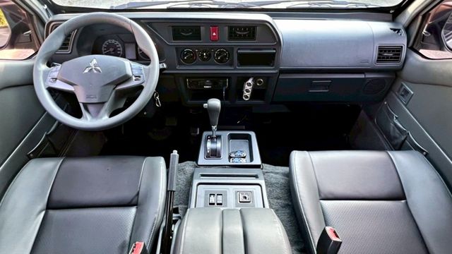 2020年 得利卡 2.4L 5人座 頭家打拼最佳超值商用車~漂亮車 無敵大空間 改裝露營座椅 載人載物 旅遊 好幫手  第4張相片