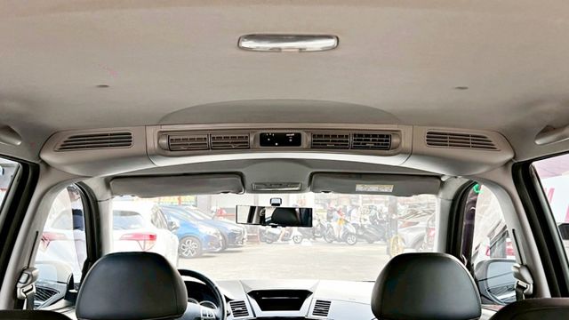 2017年 勁歌 2.4L~5+2人座~旗艦 頂規型 一手車 原版件 最耐操好開的賺錢車~車漂亮~可全額貸  第14張相片