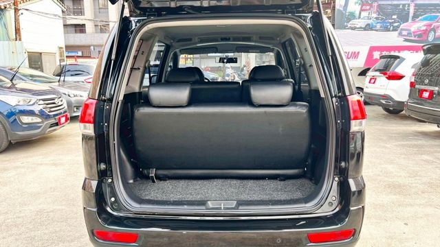 2017年 勁歌 2.4L~5+2人座~旗艦 頂規型 一手車 原版件 最耐操好開的賺錢車~車漂亮~可全額貸  第17張相片