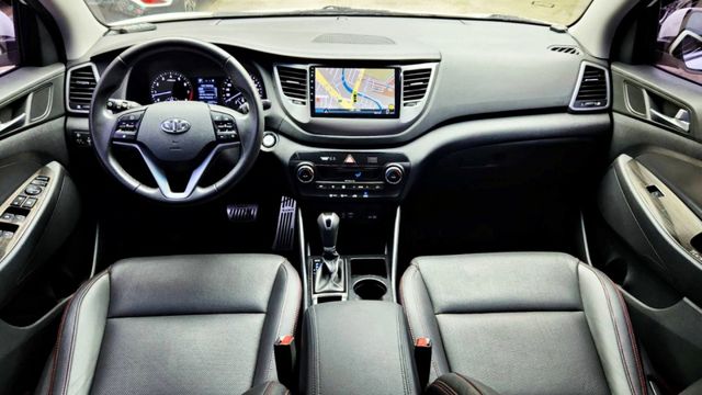 2017年 TUCSON Turbo 汽油 1.6L~6安~I-KEY~雙區恆溫~循跡防滑~超美休旅~物超所值 可全額貸  第4張相片