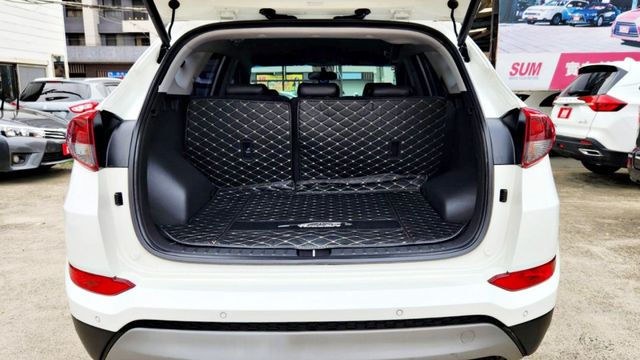2017年 TUCSON Turbo 汽油 1.6L~6安~I-KEY~雙區恆溫~循跡防滑~超美休旅~物超所值 可全額貸  第16張相片
