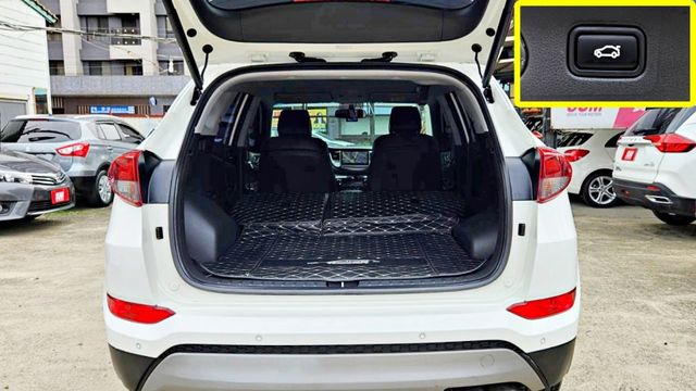 2017年 TUCSON Turbo 汽油 1.6L~6安~I-KEY~雙區恆溫~循跡防滑~超美休旅~物超所值 可全額貸  第17張相片