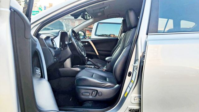 2017年 TOYOTA RAV4 2.0L~I-KEY~定速~衛星導航~倒車顯影~雙區恆溫~優質實惠幸福家庭休旅~  第5張相片