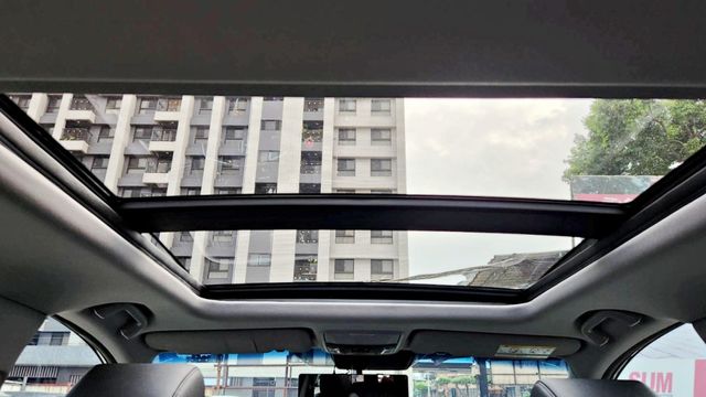 2017年 本田 CR-V 1.5L 頂規S版~換檔撥片~車道偏離~衛星導航~渦輪增壓 小CC數 省稅金 大馬力~  第13張相片