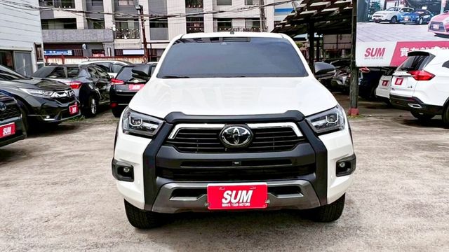 2021年TOYOTA HILUX 2.8L 四輪傳動 柴油貨車版 皮卡 鋼鐵悍將 工作 越野 載重 征服地形的專業玩家  第2張相片