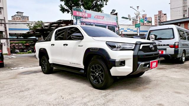 2021年TOYOTA HILUX 2.8L 四輪傳動 柴油貨車版 皮卡 鋼鐵悍將 工作 越野 載重 征服地形的專業玩家  第3張相片