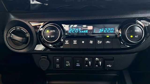 2021年TOYOTA HILUX 2.8L 四輪傳動 柴油貨車版 皮卡 鋼鐵悍將 工作 越野 載重 征服地形的專業玩家  第10張相片