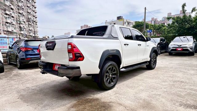 2021年TOYOTA HILUX 2.8L 四輪傳動 柴油貨車版 皮卡 鋼鐵悍將 工作 越野 載重 征服地形的專業玩家  第20張相片