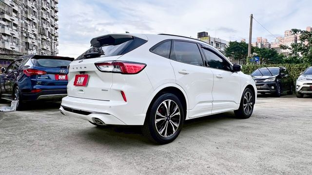 2021年 福特 KUGA 2.0L 渦輪引擎大馬力 新車120萬 駕駛座電動椅+腰靠 B&O音響 盲點偵測 超美車況  第20張相片