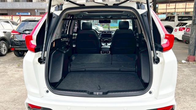 2018年 CR-V 1.5L 渦輪增壓 換檔撥片 衛星導航 倒車顯影 本田品牌 王者風範 奔馳道路 耐用省油  第17張相片