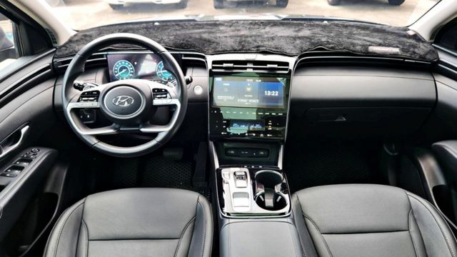 2022年現代 新款土桑1.6L 按鍵式排檔 自動跟車 全景天窗 電尾門僅1.6萬公里新車保固到2027年 誰眼光好快搶  第4張相片