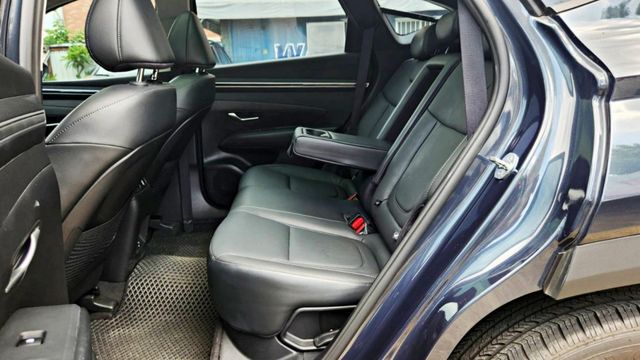 2022年現代 新款土桑1.6L 按鍵式排檔 自動跟車 全景天窗 電尾門僅1.6萬公里新車保固到2027年 誰眼光好快搶  第6張相片