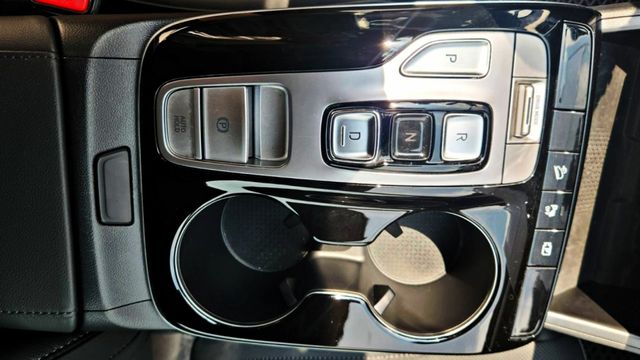 2022年現代 新款土桑1.6L 按鍵式排檔 自動跟車 全景天窗 電尾門僅1.6萬公里新車保固到2027年 誰眼光好快搶  第9張相片