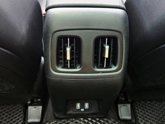 2022年現代 新款土桑1.6L 按鍵式排檔 自動跟車 全景天窗 電尾門僅1.6萬公里新車保固到2027年 誰眼光好快搶  第14張相片