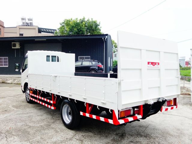 《14呎訂製車斗》HINO可載重變更5噸+免用尿素《4呎油壓尾門》  第6張相片