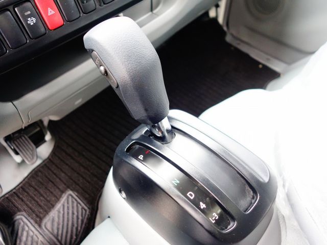 《僅跑2萬》HINO加長型11.5呎加高箱《自排》  第13張相片