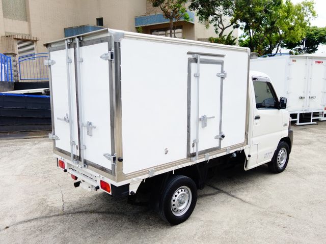 《自排》菱利冷凍車+定速+安全氣囊+防滑系統《僅跑7萬》  第4張相片