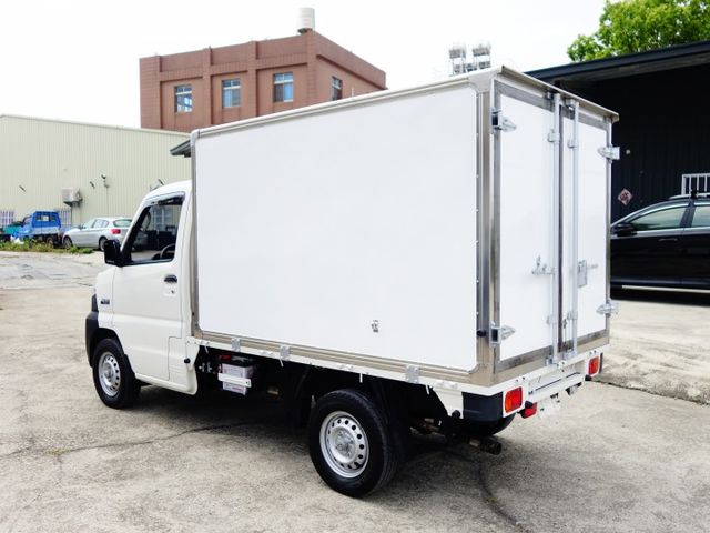 《自排》菱利冷凍車+定速+安全氣囊+防滑系統《僅跑7萬》  第6張相片