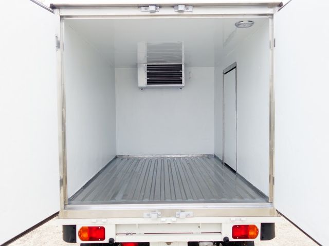 《自排》菱利冷凍車+定速+安全氣囊+防滑系統《僅跑7萬》  第7張相片