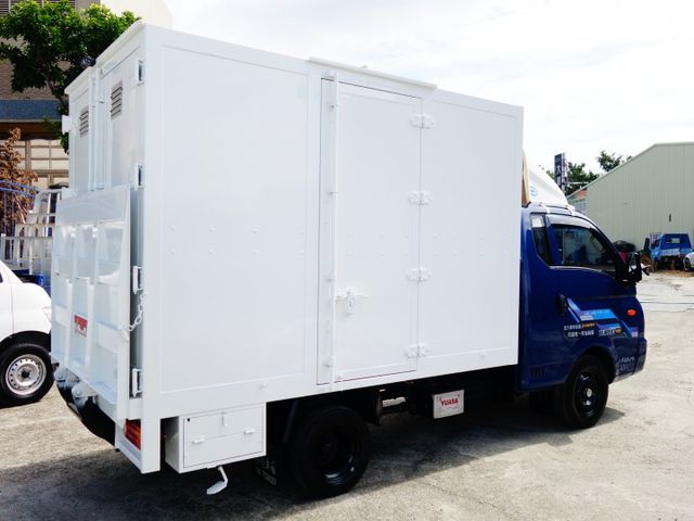 《僅跑一萬》小霸王大單廂加高箱+3呎油壓尾門《自排》  第4張相片