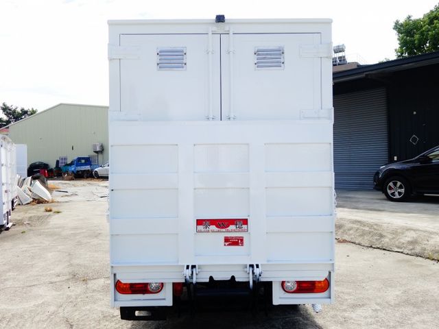 《僅跑一萬》小霸王大單廂加高箱+3呎油壓尾門《自排》  第5張相片