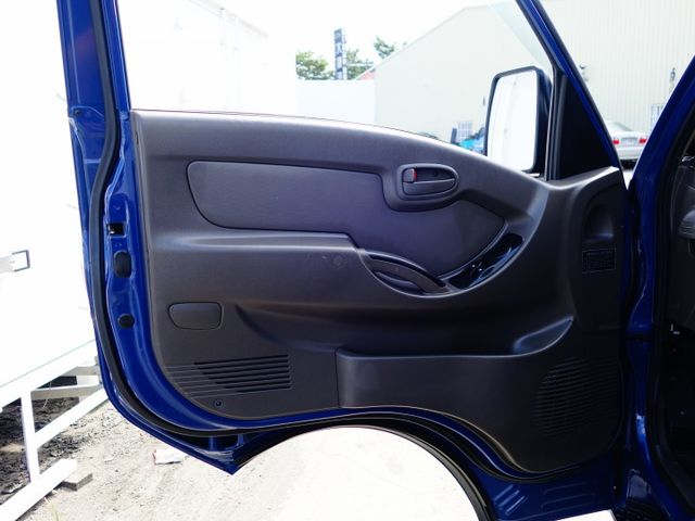 《僅跑一萬》小霸王大單廂加高箱+3呎油壓尾門《自排》  第9張相片